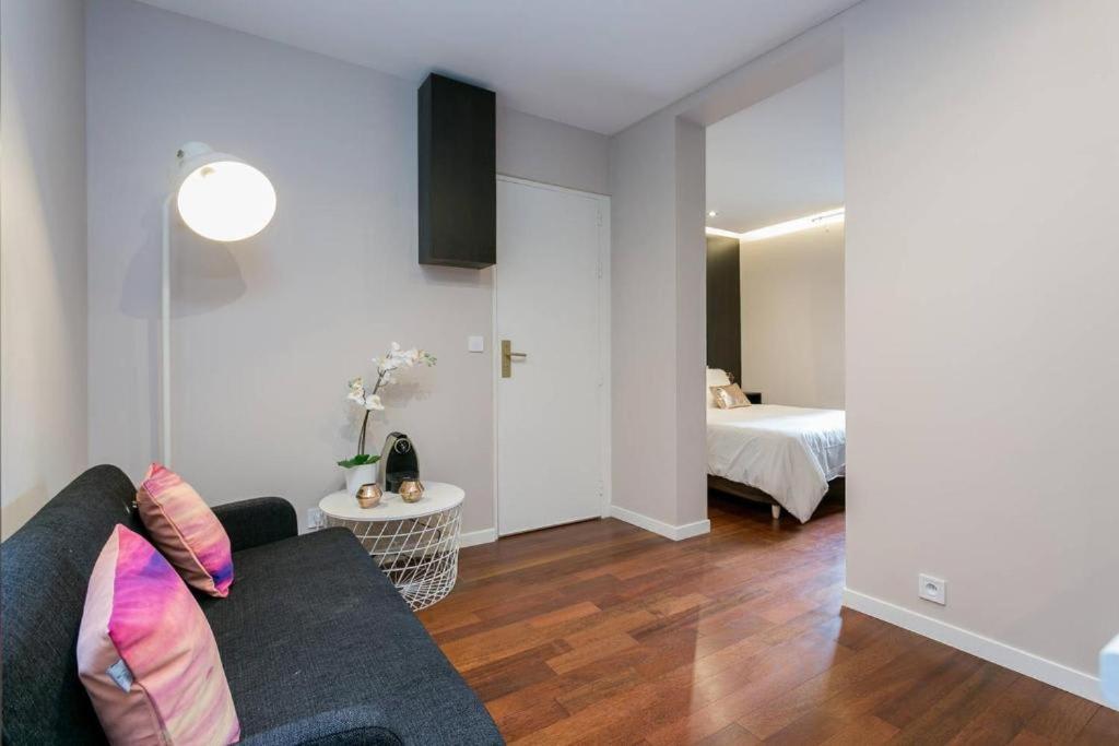 Modernized Studio - Meters From The Invalides Gardens Apartment Paris Luaran gambar