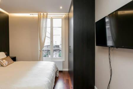 Modernized Studio - Meters From The Invalides Gardens Apartment Paris Luaran gambar