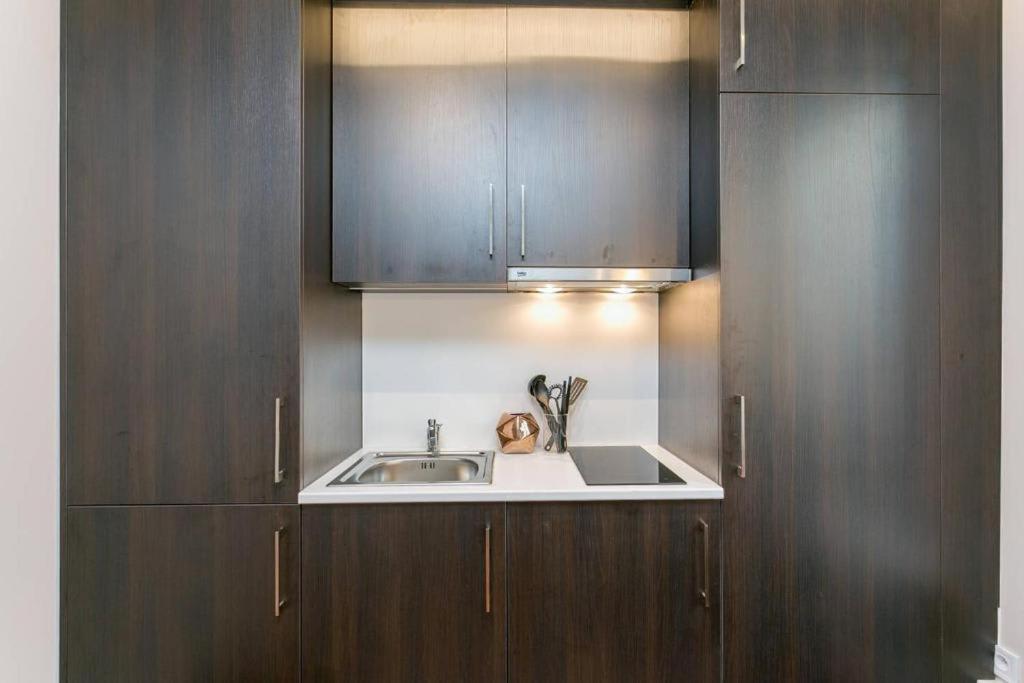 Modernized Studio - Meters From The Invalides Gardens Apartment Paris Luaran gambar